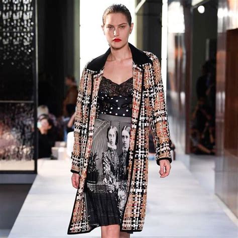 burberry riccio|burberry 134 look.